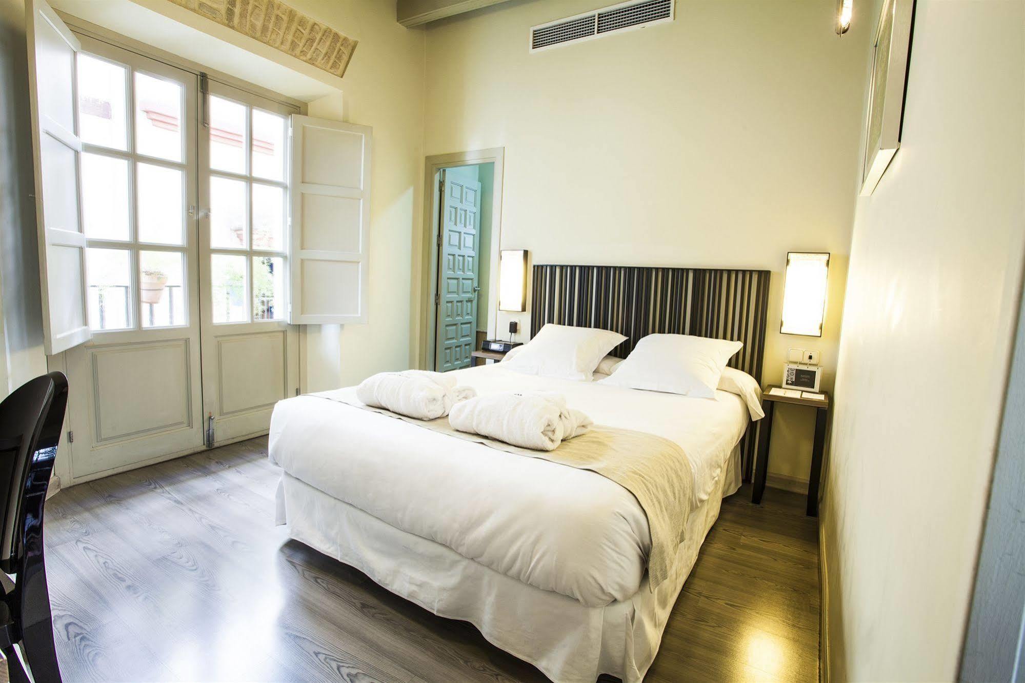 Hotel Boutique Casas De Santa Cruz Sevilla Exteriör bild